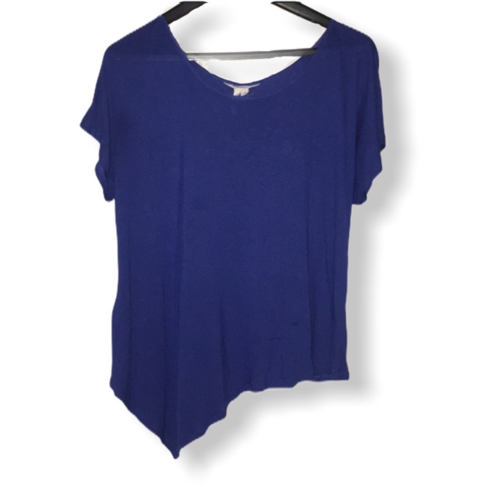 BCBGeneration Asymmetrical Hem short sleeve top